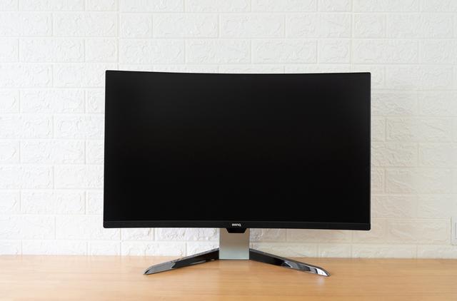 曲面屏打游戏到底有多爽？感觉自己在战场！