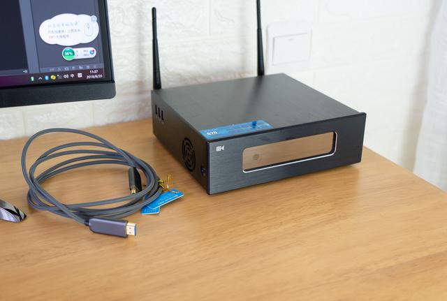 曲面屏打游戏到底有多爽？感觉自己在战场！