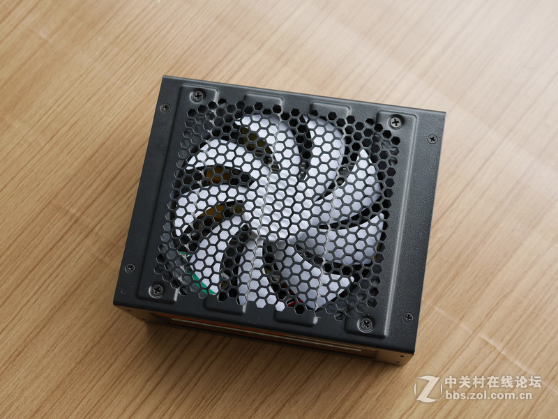 游戏悍将SURPASS SP500全模组500W电源四奶机入手安装