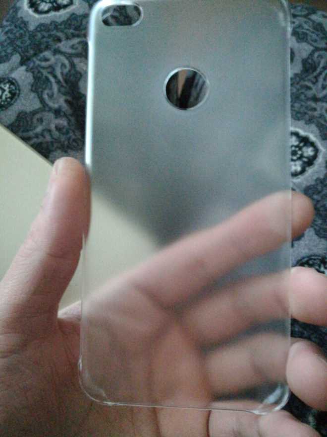 荣耀已到手，后盖是塑料