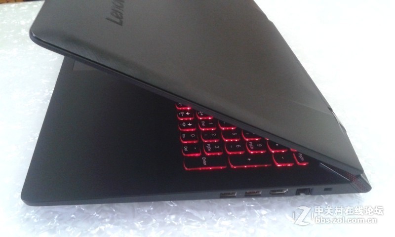 卖了--------------直四核游戏机， 4G大显存，JBL音响，发光键盘， 1080P高清屏，