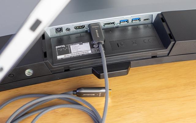 曲面屏打游戏到底有多爽？感觉自己在战场！