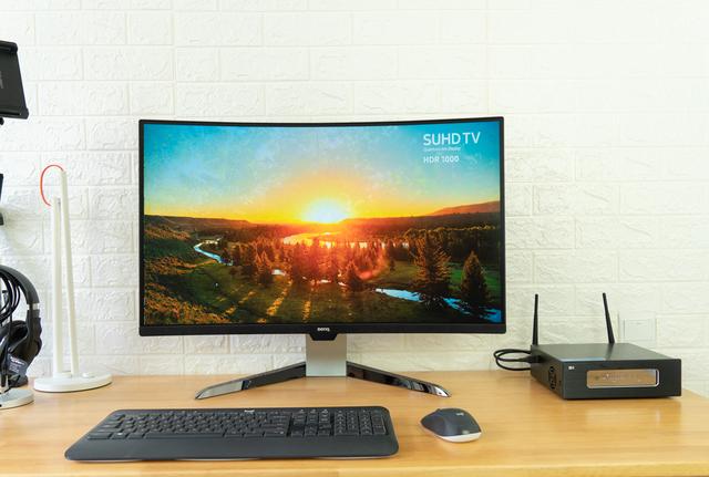 曲面屏打游戏到底有多爽？感觉自己在战场！