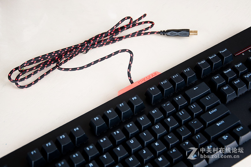 一键多轴，异极战魔者可换轴机械键盘体验！