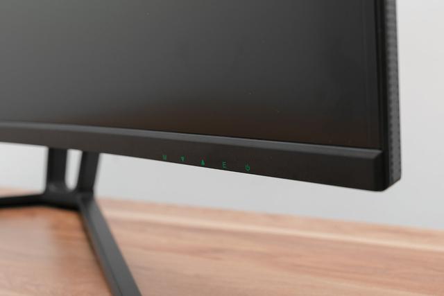 最具性价比的电竞显示器，记得帮男友收藏，这是他梦寐以求的礼物