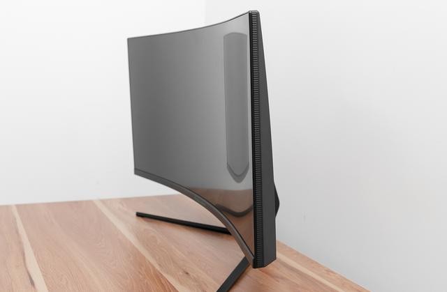 最具性价比的电竞显示器，记得帮男友收藏，这是他梦寐以求的礼物