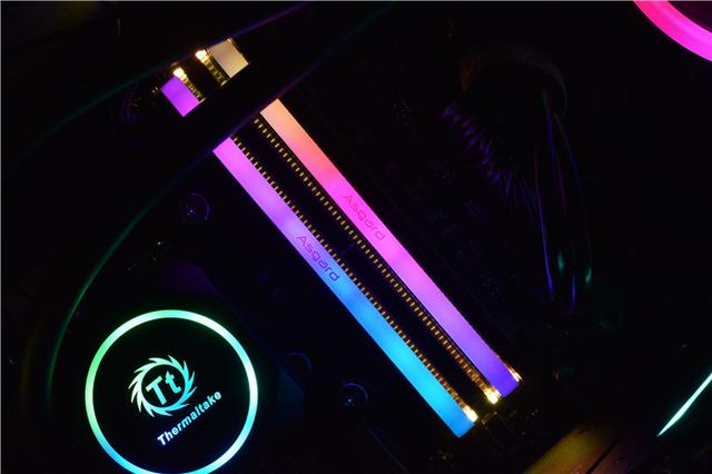 电脑内存选购经验，RGB灯光3200HZ，阿斯加特洛极W2内存如何？