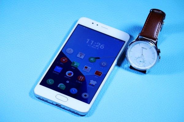 千元机里面的最佳颜值手机魅蓝5S评测