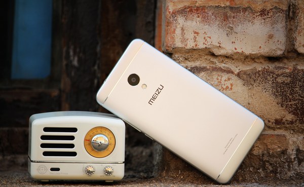 千元机里面的最佳颜值手机魅蓝5S评测