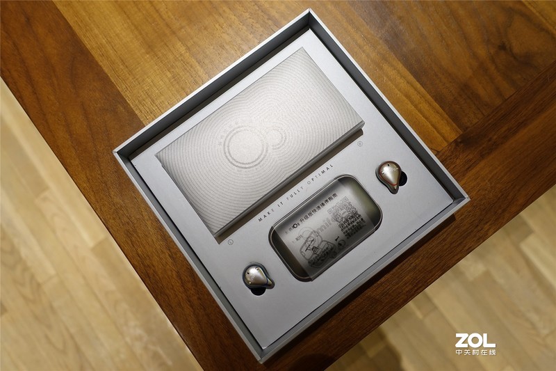 全频动铁单元+主从无缝切换，让你感受魔浪O5 Puls蓝牙耳机的品质