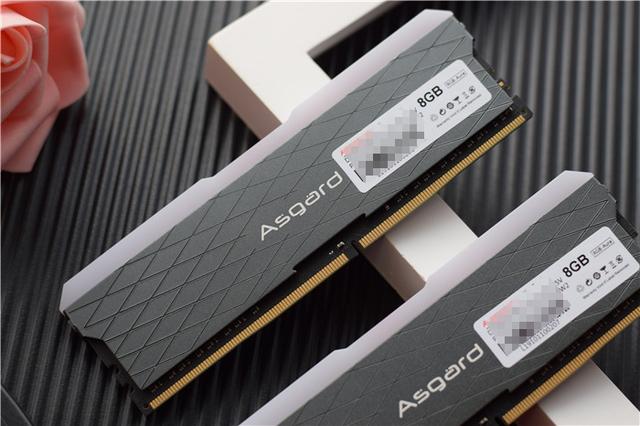 电脑内存选购经验，RGB灯光3200HZ，阿斯加特洛极W2内存如何？