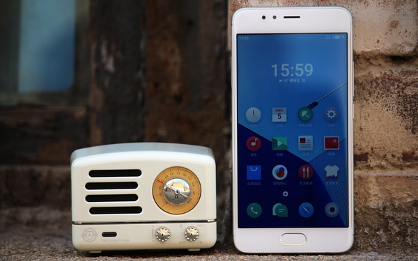 千元机里面的最佳颜值手机魅蓝5S评测