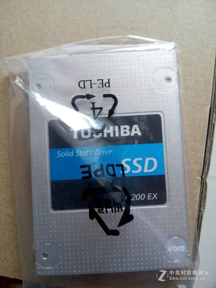 新买的东芝Q200EX 240G到了，上测试~~
