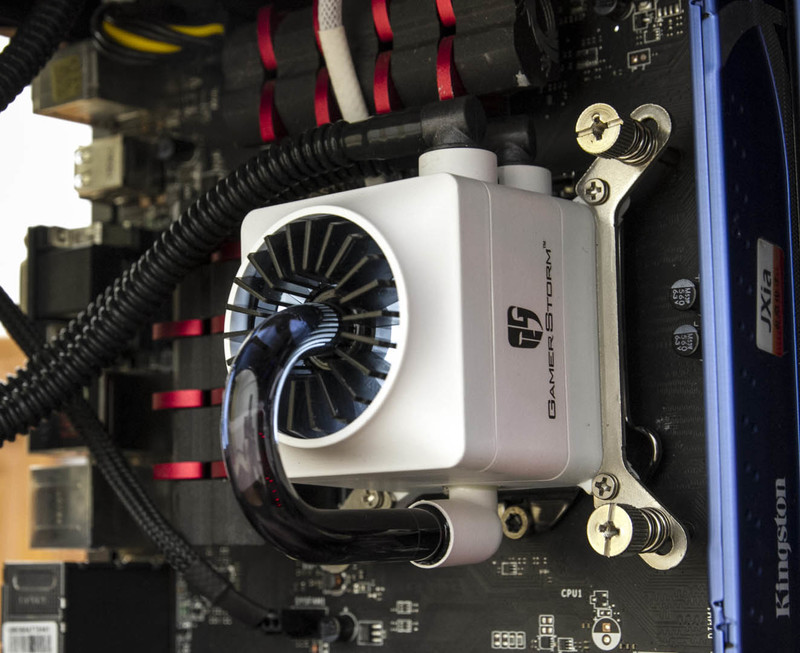 与大时代接轨，上手体验TT和谐号中塔机箱