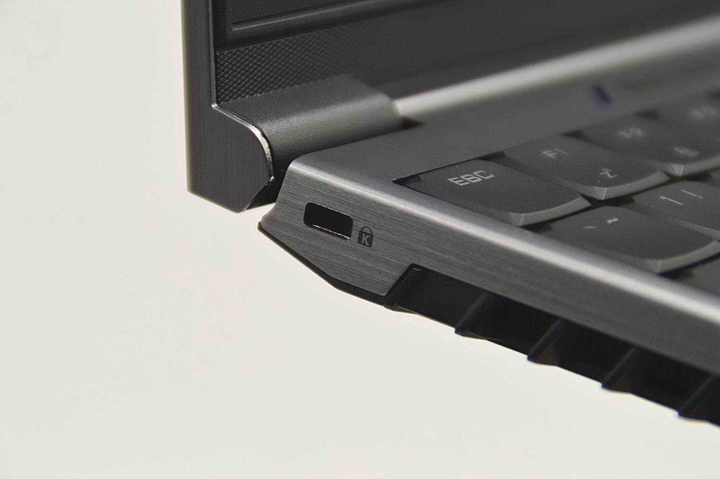 颜值没有名字那么可怕--深海幽灵Z2开箱&外观评测