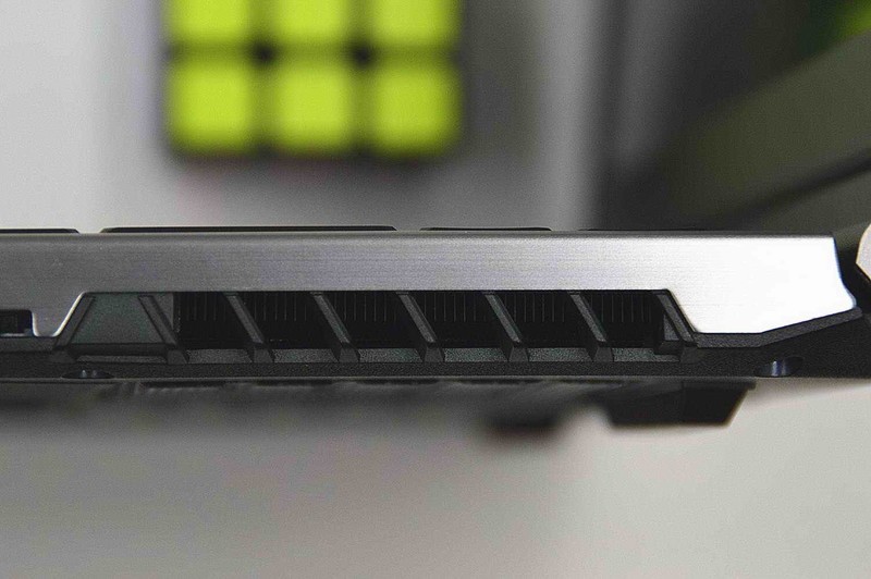 颜值没有名字那么可怕--深海幽灵Z2开箱&外观评测