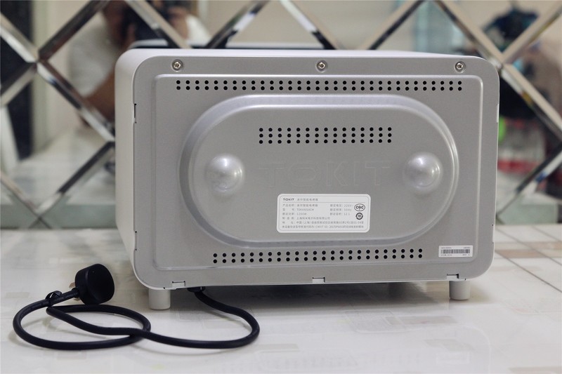 扭扭按按就能完成美食制作？小米有品TOKIT迷你智能电烤箱评测