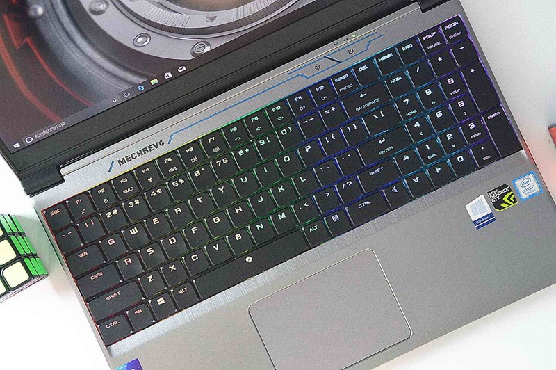 颜值没有名字那么可怕--深海幽灵Z2开箱&外观评测