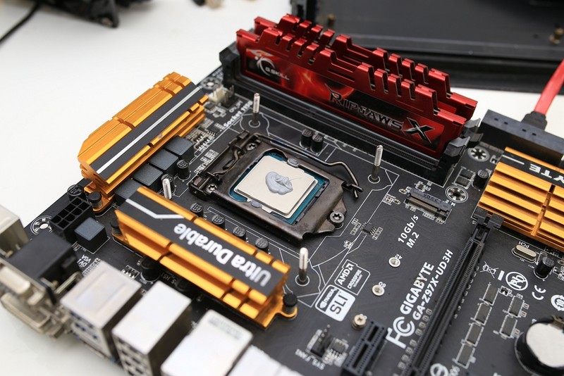 #超频三芯冻120#芯冻120的超频体验，硬件温度尽在掌握