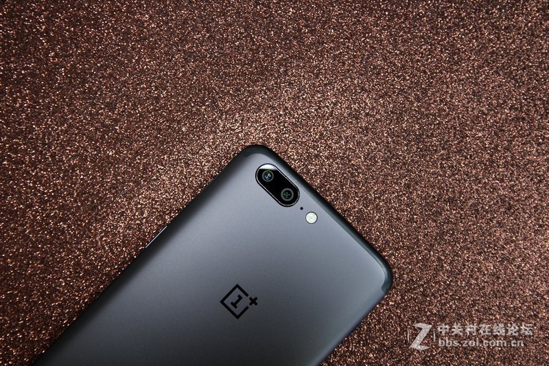 细节不将就这可能是年度最值得体验国产机一加5手机上手