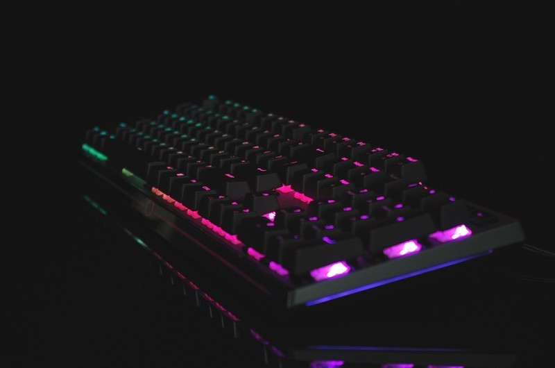 等灯等灯，整个MK750键盘都是RGB灯