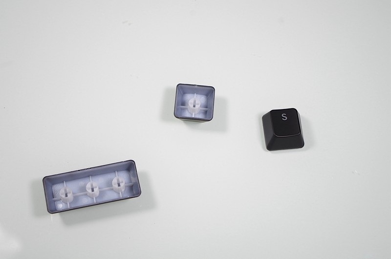 等灯等灯，整个MK750键盘都是RGB灯