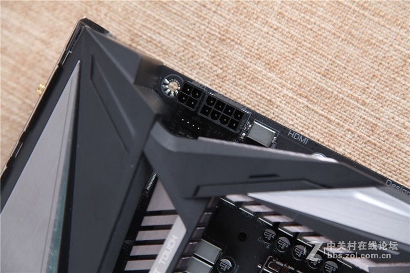 动动手指一分钟，i9-9900K稳定超频5GHz小教程即可到手