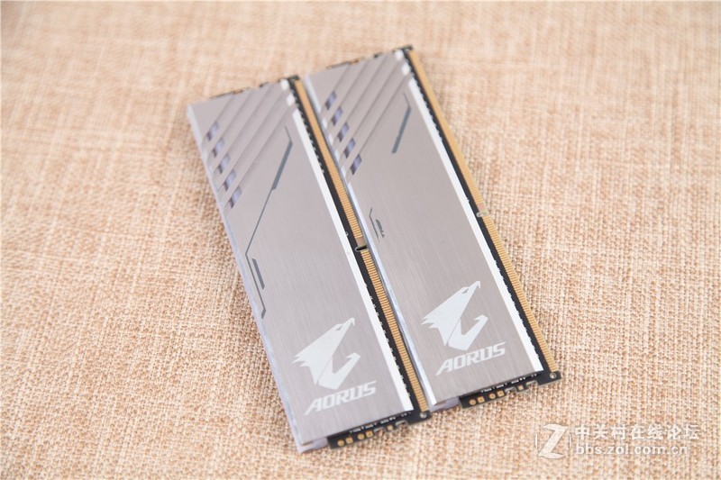 动动手指一分钟，i9-9900K稳定超频5GHz小教程即可到手