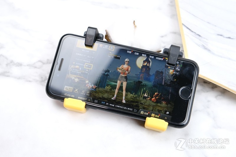 别人家卖9.9元的吃鸡外设，这家居然标价到99元，贵的果然好用！