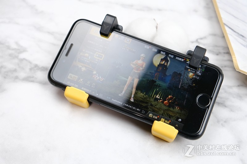 别人家卖9.9元的吃鸡外设，这家居然标价到99元，贵的果然好用！