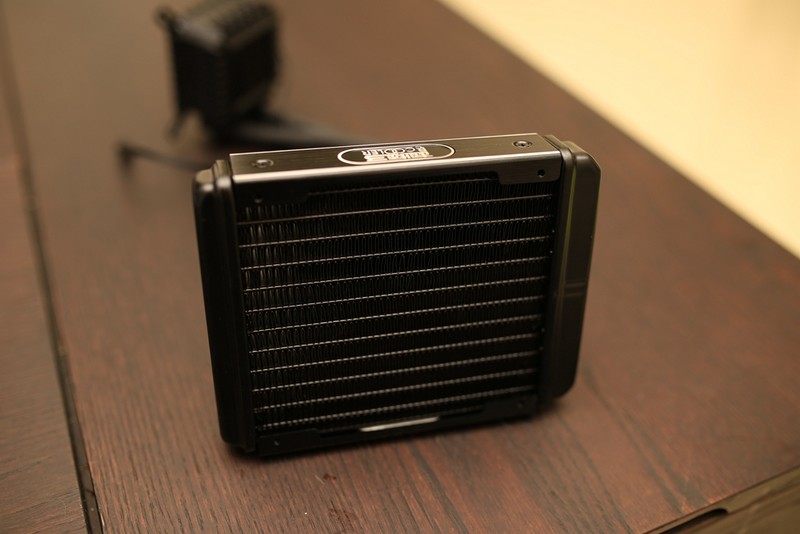 #超频三芯冻120#芯冻120的超频体验，硬件温度尽在掌握