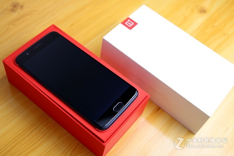 细节不将就这可能是年度最值得体验国产机一加5手机上手