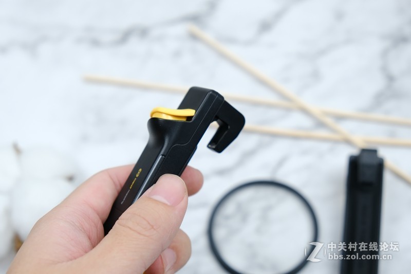 别人家卖9.9元的吃鸡外设，这家居然标价到99元，贵的果然好用！