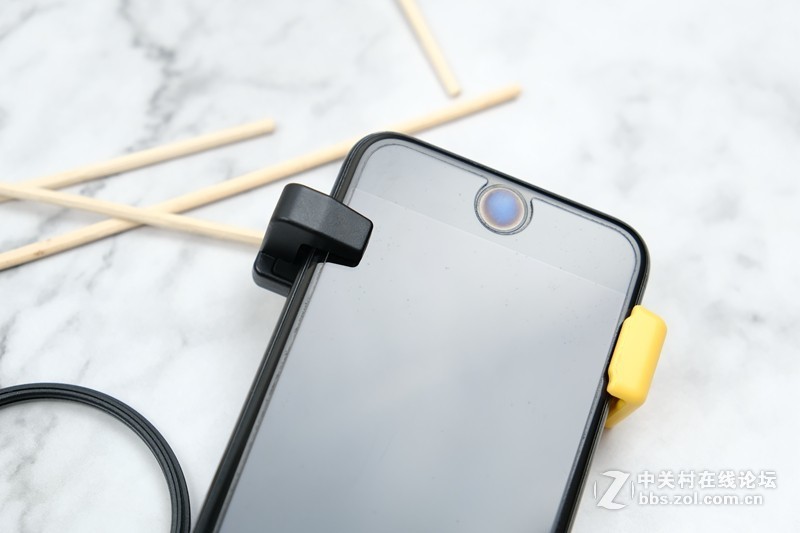 别人家卖9.9元的吃鸡外设，这家居然标价到99元，贵的果然好用！