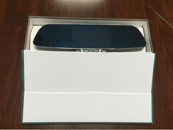 超薄边框设计，驾客C-07智能后视镜行车记录仪评测