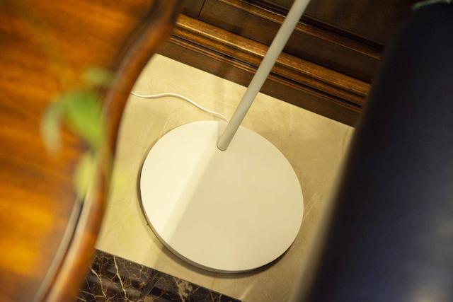 兼容小爱同学和Apple HomeKit，Yeelight星辰落地灯上手体验