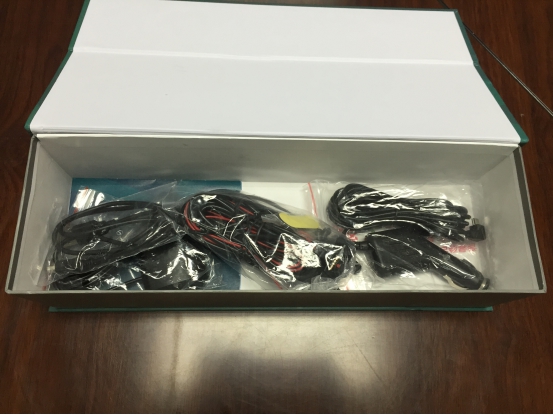 超薄边框设计，驾客C-07智能后视镜行车记录仪评测