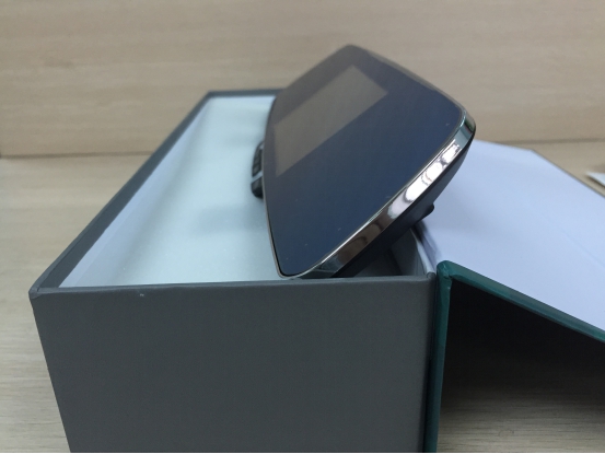 超薄边框设计，驾客C-07智能后视镜行车记录仪评测