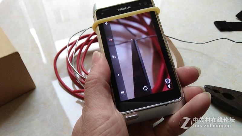 自己做镜头，近拍，使背景更加虚化~