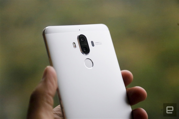 华为Mate9普通版开箱体验