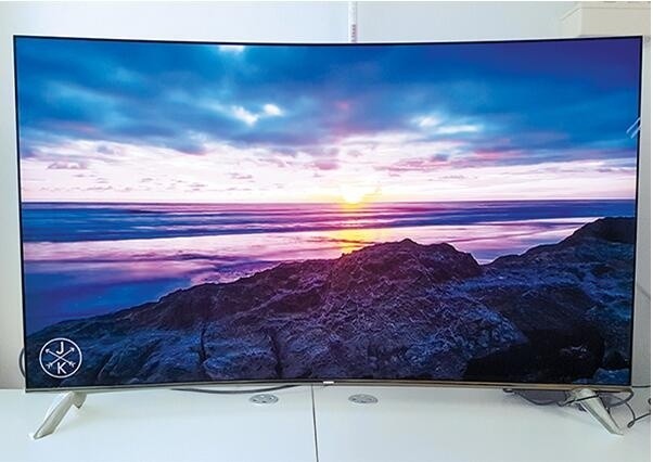 只属于自己的家庭影院——曲面电视