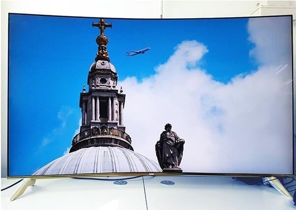 只属于自己的家庭影院——曲面电视