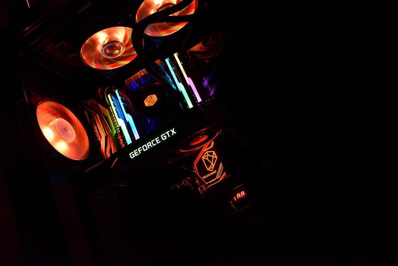 GIGABYTE X399 DESIGNARE EX 主板开箱上机