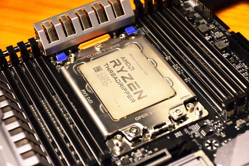 GIGABYTE X399 DESIGNARE EX 主板开箱上机