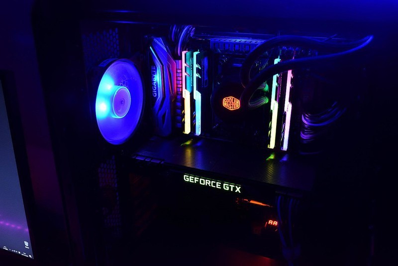 GIGABYTE X399 DESIGNARE EX 主板开箱上机