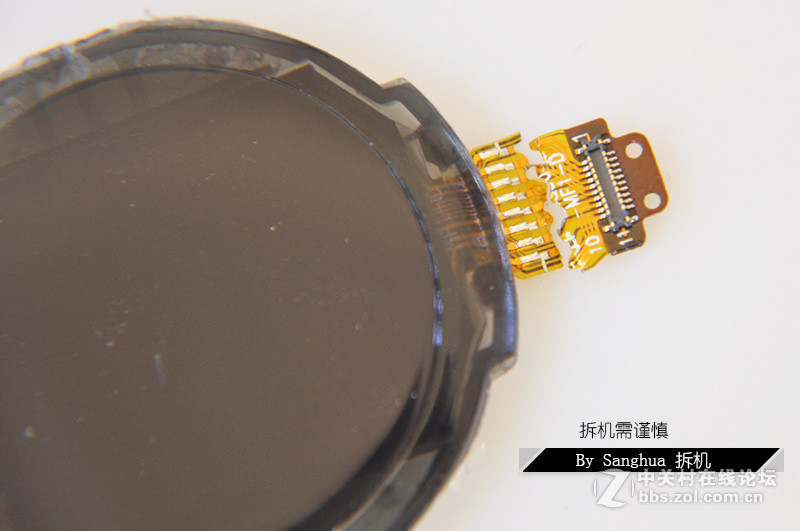 精工细作 不同凡响 荣耀手环zero拆机！