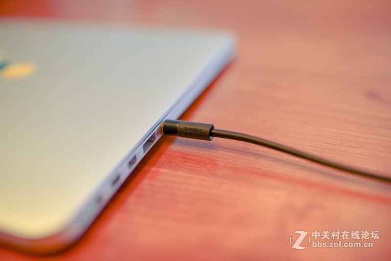 入门头戴也给力，突显性价比的飞利浦SHP8000