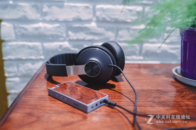 入门头戴也给力，突显性价比的飞利浦SHP8000