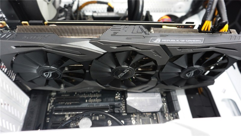 吃鸡游戏测试：单通道、双通道、三通道，哪个更适合吃鸡呢?