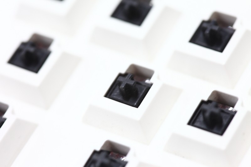 “快、准、狠”把玩血手幽灵B740，感受完美快感